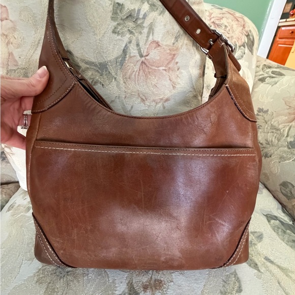 Coach. Elegant Brown Leather Shoulder Bag - Picture 5 of 15